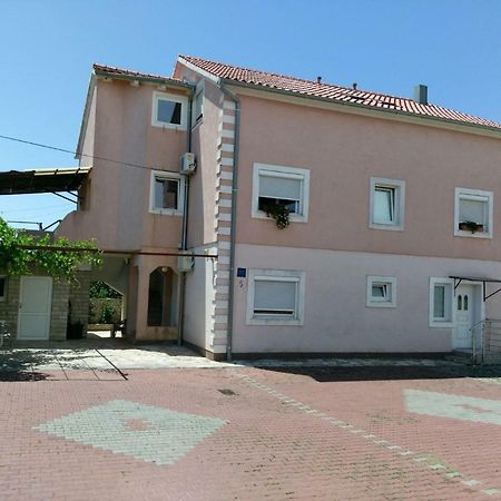 Apartments Saraden ヴォディツェ エクステリア 写真