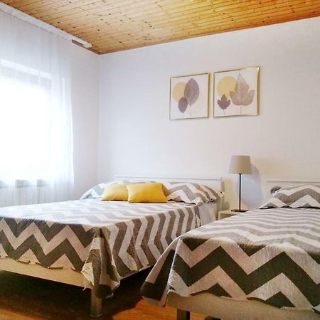 Apartments Saraden ヴォディツェ エクステリア 写真