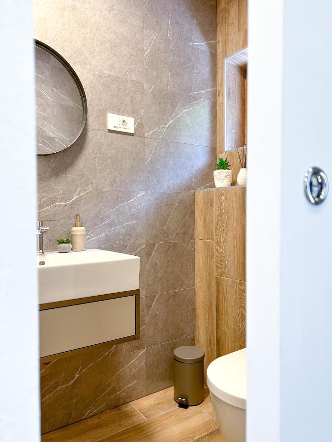 Apartments Saraden ヴォディツェ エクステリア 写真